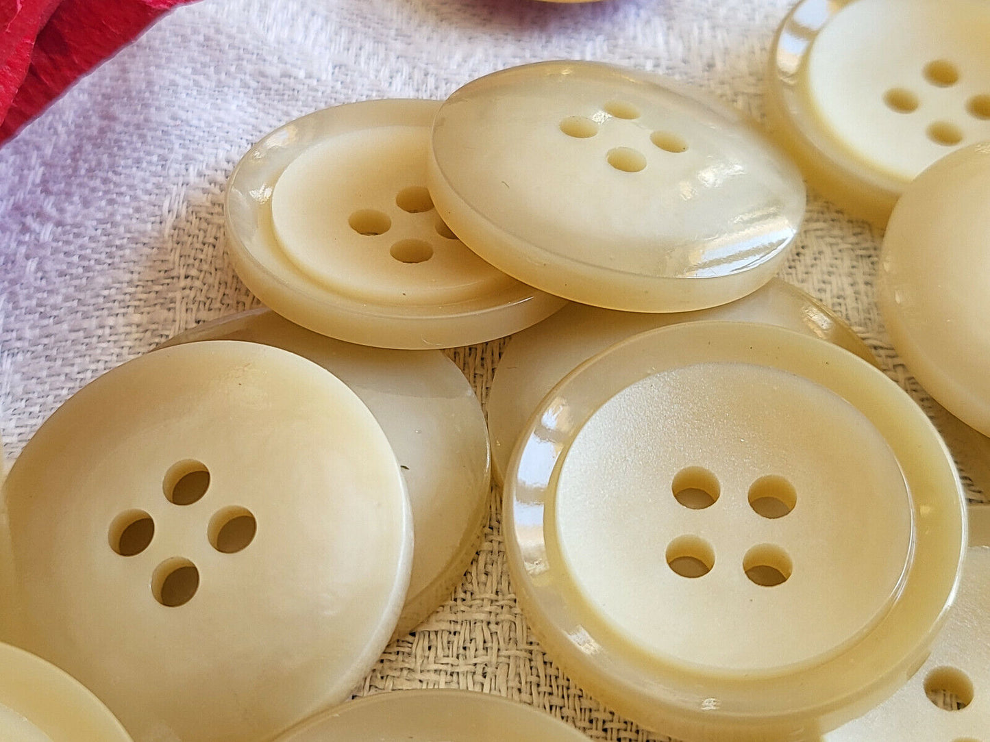 Lot 6 gros boutons vintage beige crème pourtour lumineux 2,6 cm ref 4843