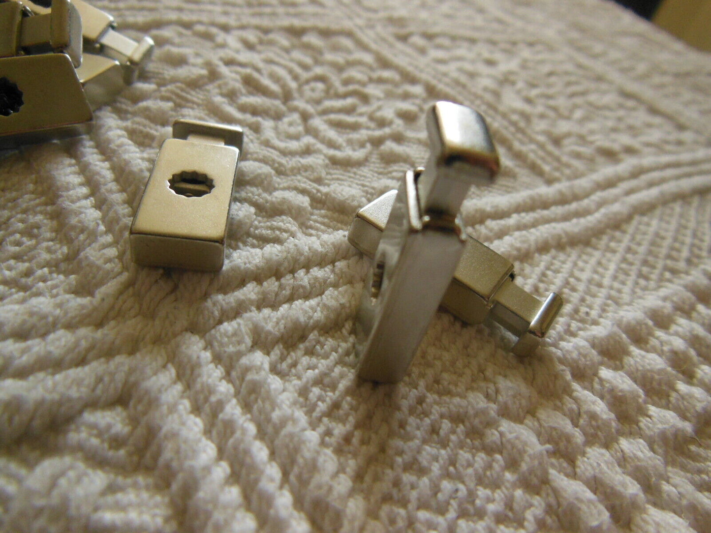 Lot 2 embouts pour cordon en métal argenté stop cordon couture bijoux T17