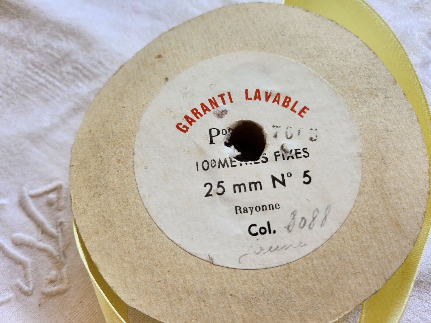 Ruban ancien rayonne vintage jaune 3 mètres sur 2,5 cm B5 n°5