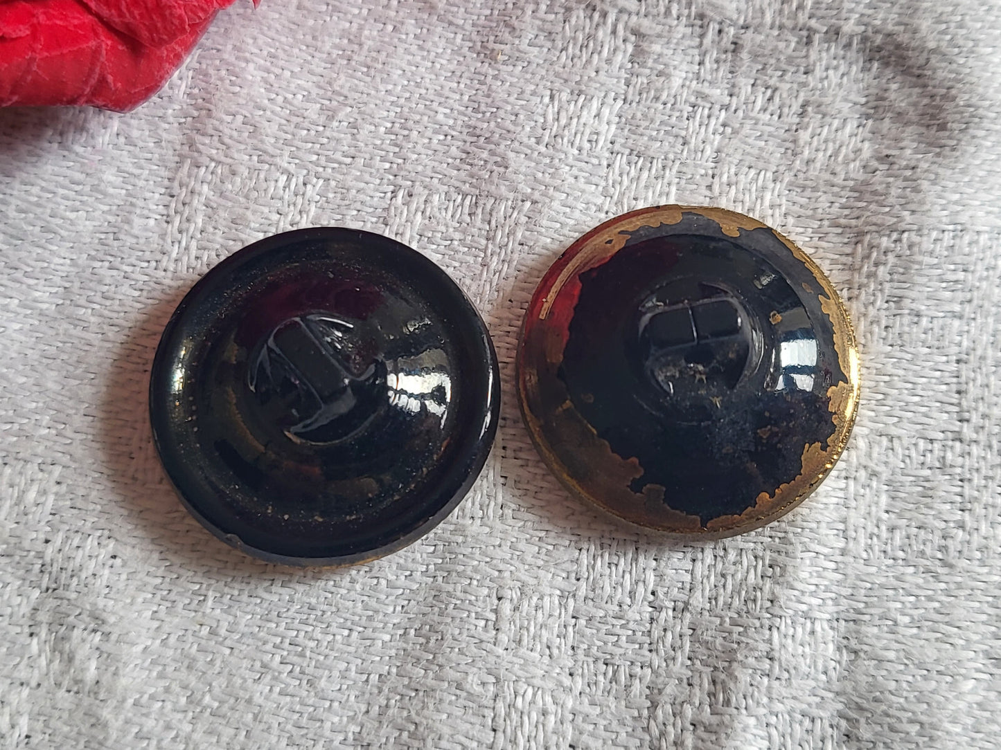 Duo boutons anciens en verre doré foncé à pied diamètre: 1,7 cm G6G