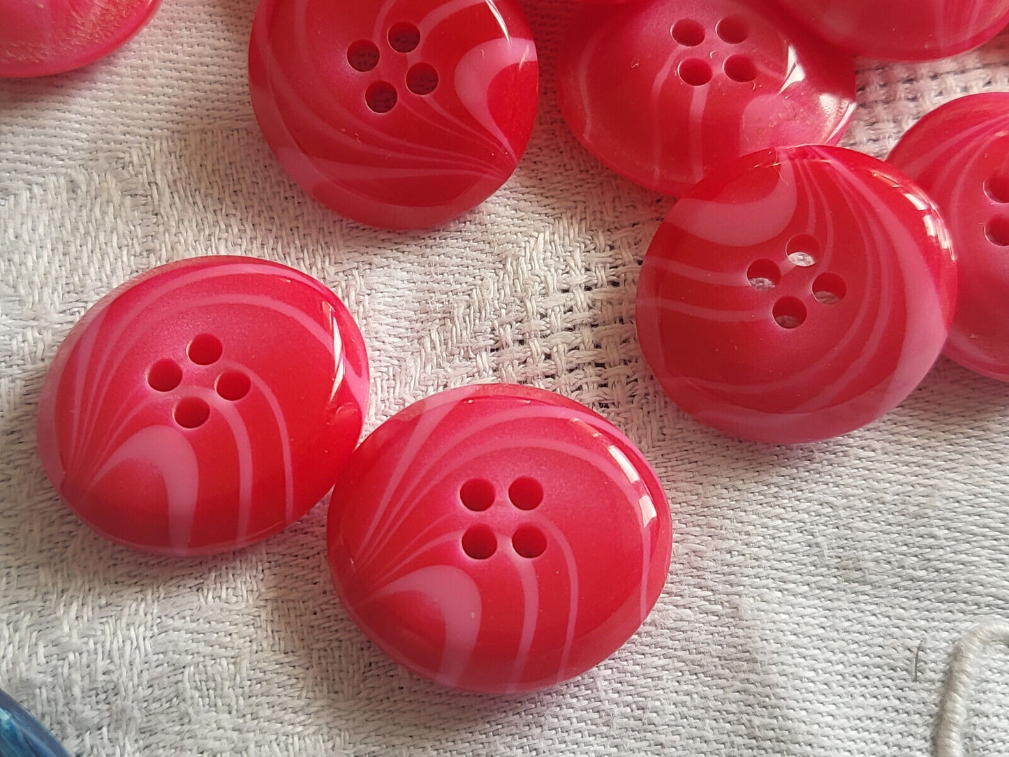 Lot 6 ou 15 boutons vintage rose ovale veiné à trou diamètre voir annonce