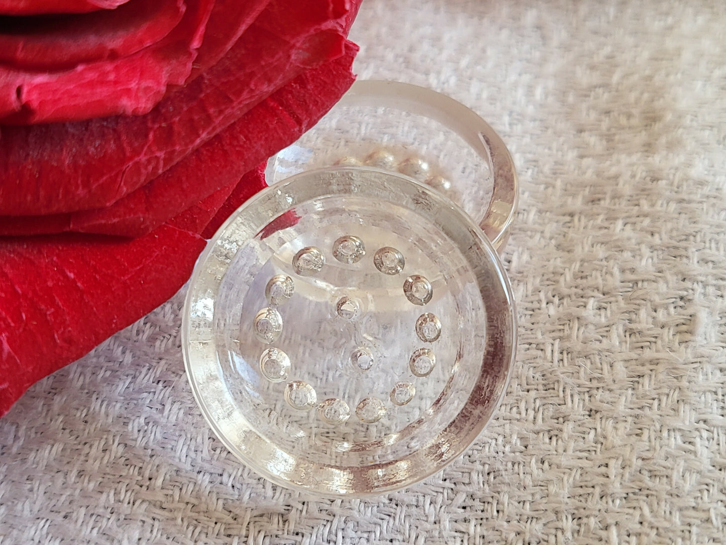 Duo boutons anciens épais en verre transparent 2,3 cm G13G