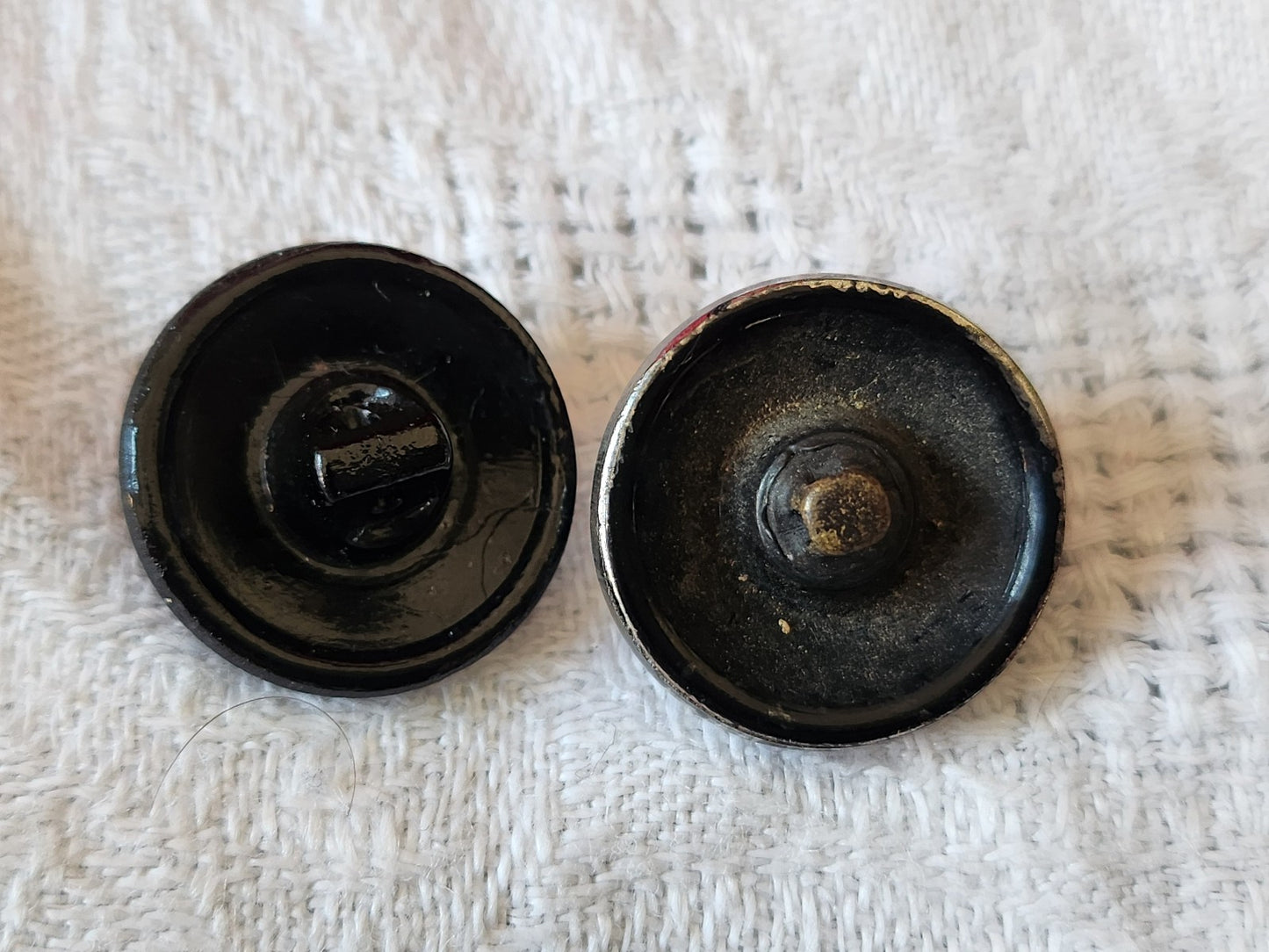 Duo boutons anciens en verre noir argenté 1,8 cm D18C