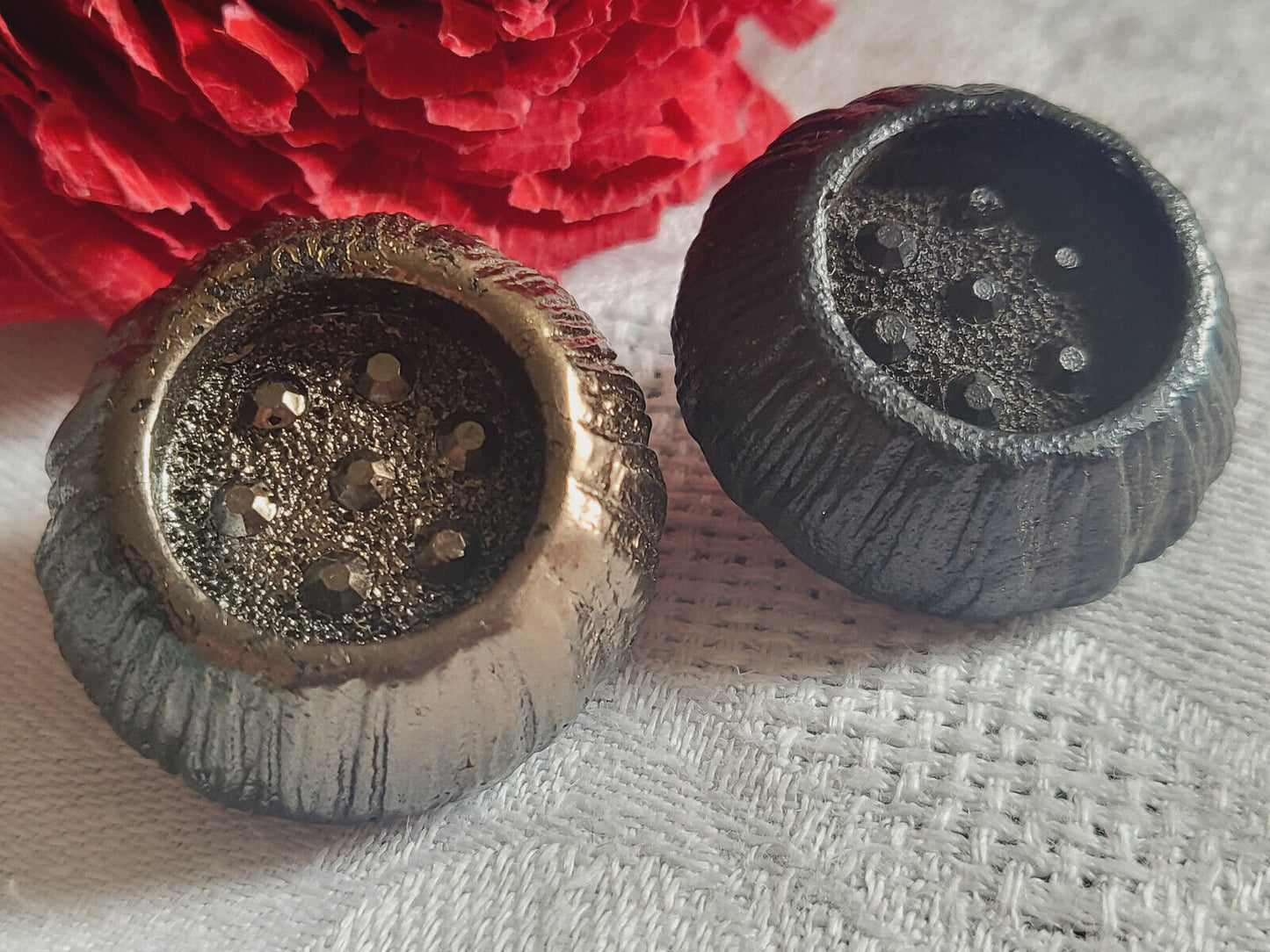 Duo boutons anciens vintage en résine noir gros épais 2,7 cm D17P