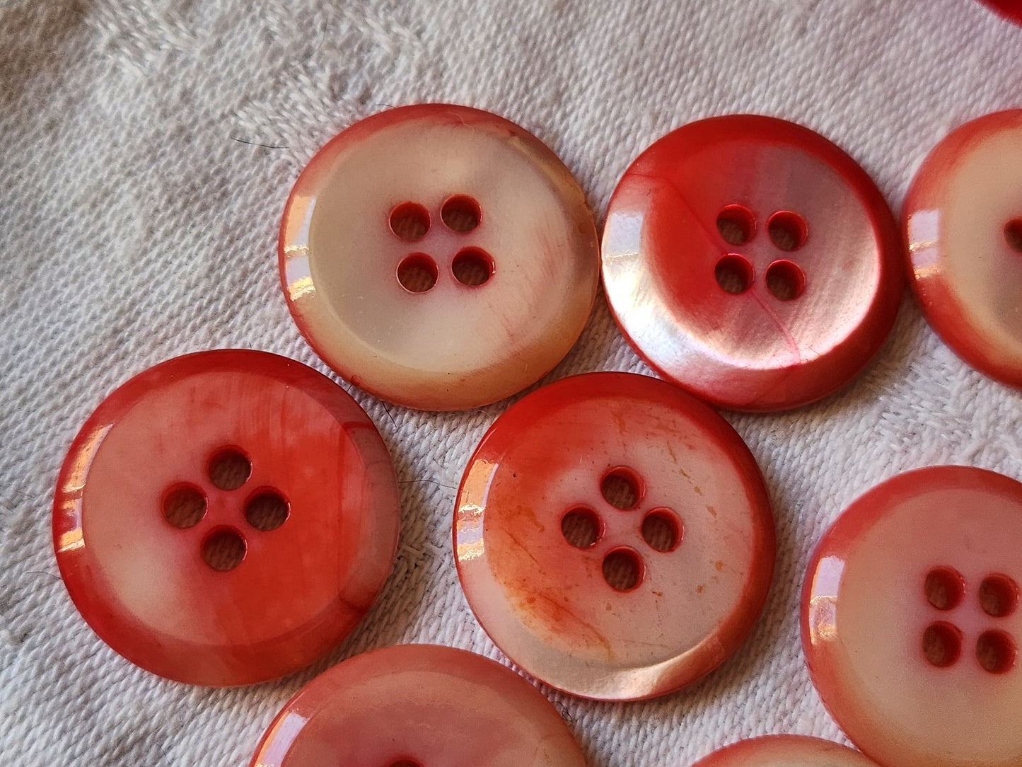 Lot 10 boutons vintage en nacre nacre 4 trous 2,2 cm ref 5067