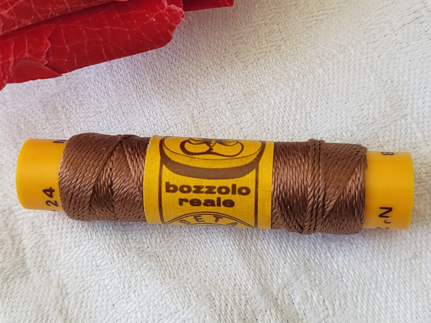 Bobine ancienne pur fil de soie vintage marron broderie n°90 T5