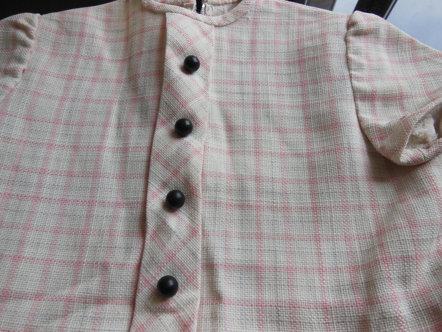Robe ancienne grande poupée enfant carreaux vintage B1