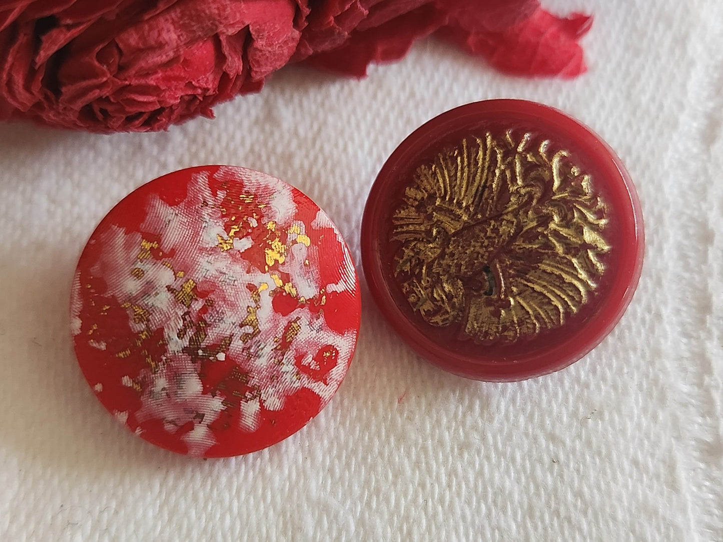 Duo boutons vintage en verre rouge 1,7/1,8 cm G7K