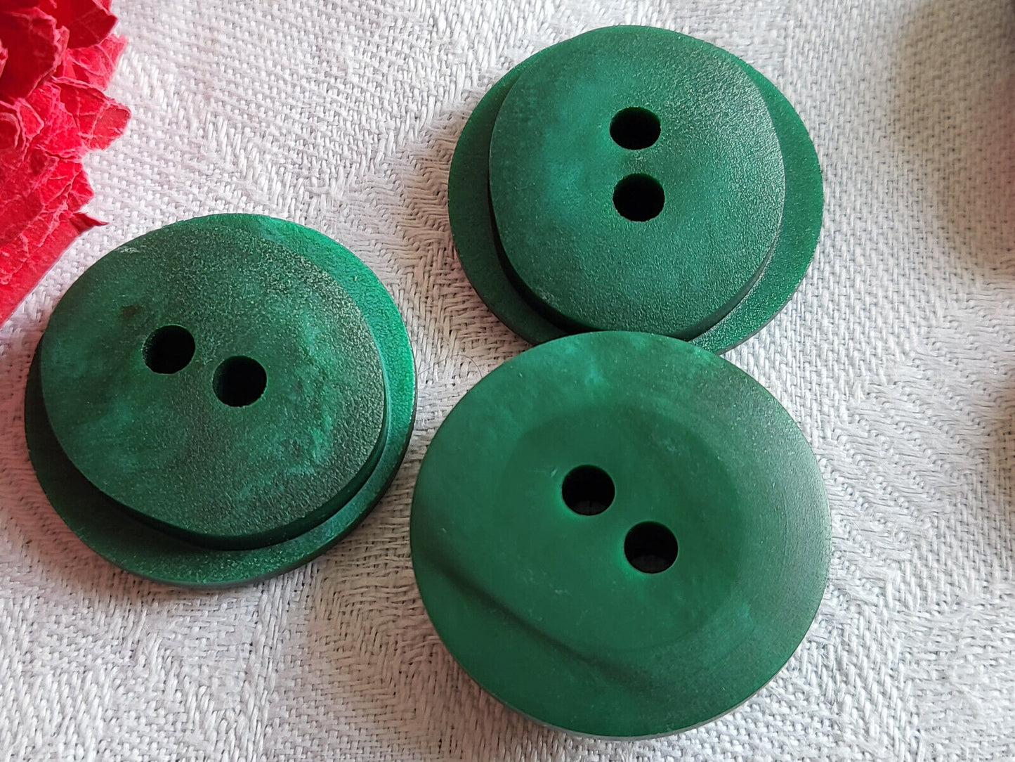 Trio gros boutons vintage vert sapin mat fort relief 2,6 cm ref 5372
