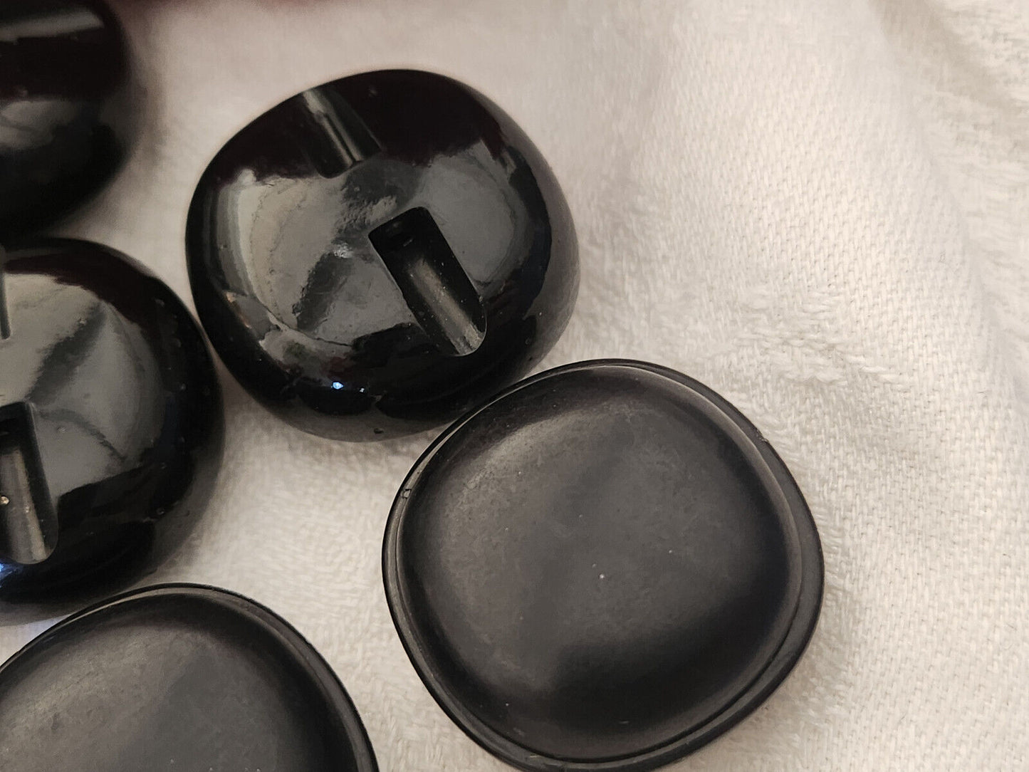 Lot 6 gros boutons vintage bombé noir lourd pied plat 2,5 cm ref 275