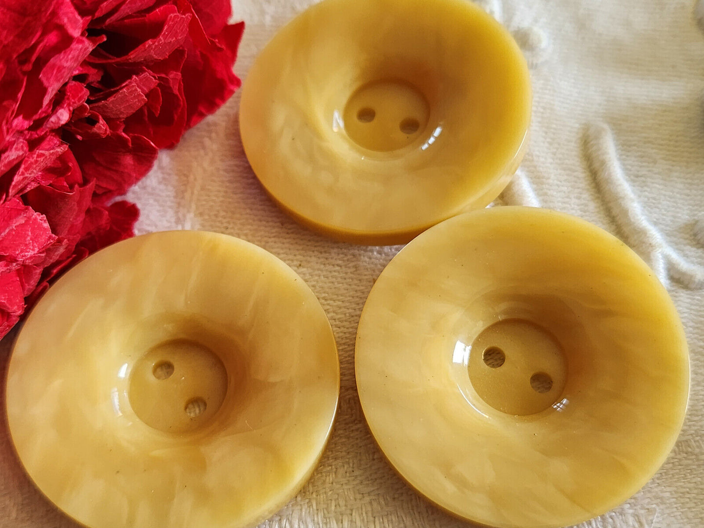 trio gros boutons vintage marbré beige à trous épais 3,3 cm ref 453