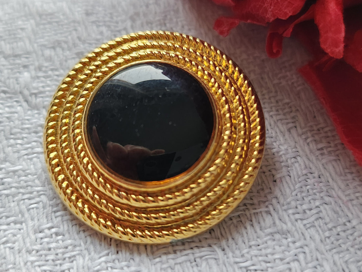 Bouton vintage métal doré coeur noir haute couture 2,5 cm ref 6144