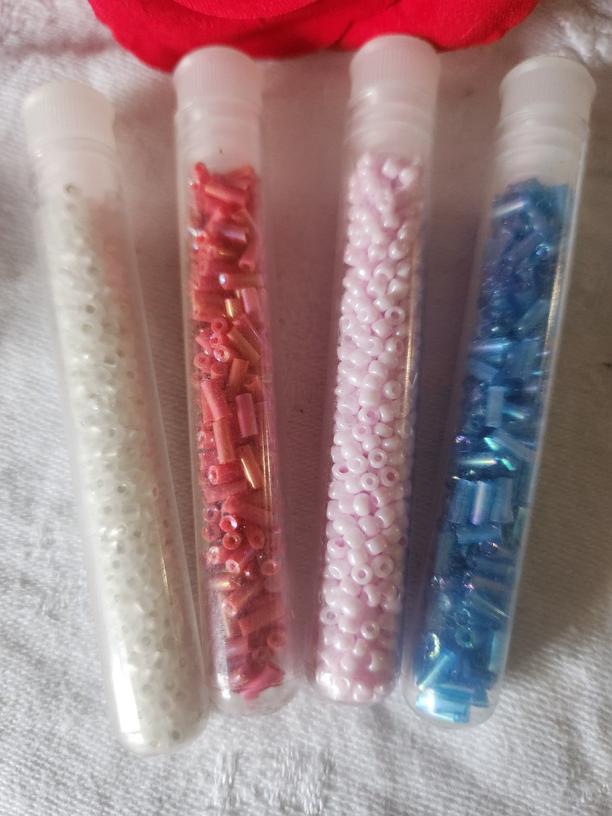 Lot 4 tubes de perles rocaille n°27