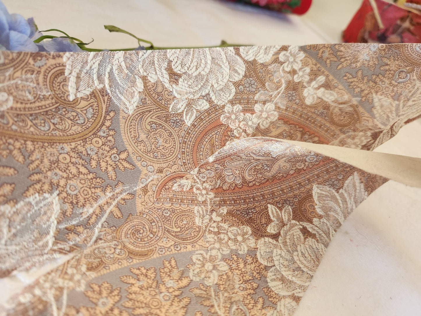 Large galon ruban vintage motif relief 6,6 cm 4 métres 20 superbe B9