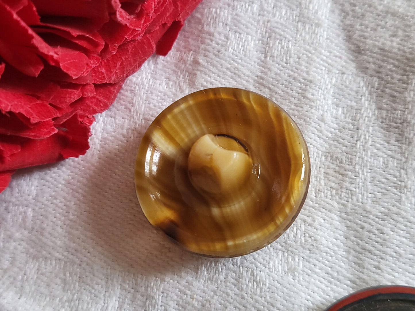 Bouton vintage en verre camaïeu marron caramel volume ancien 2,1 cm G8D