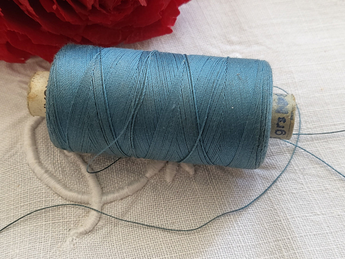 Grosse bobine ancienne fil bleu 18 grammes couture mercerie ancien T1-622