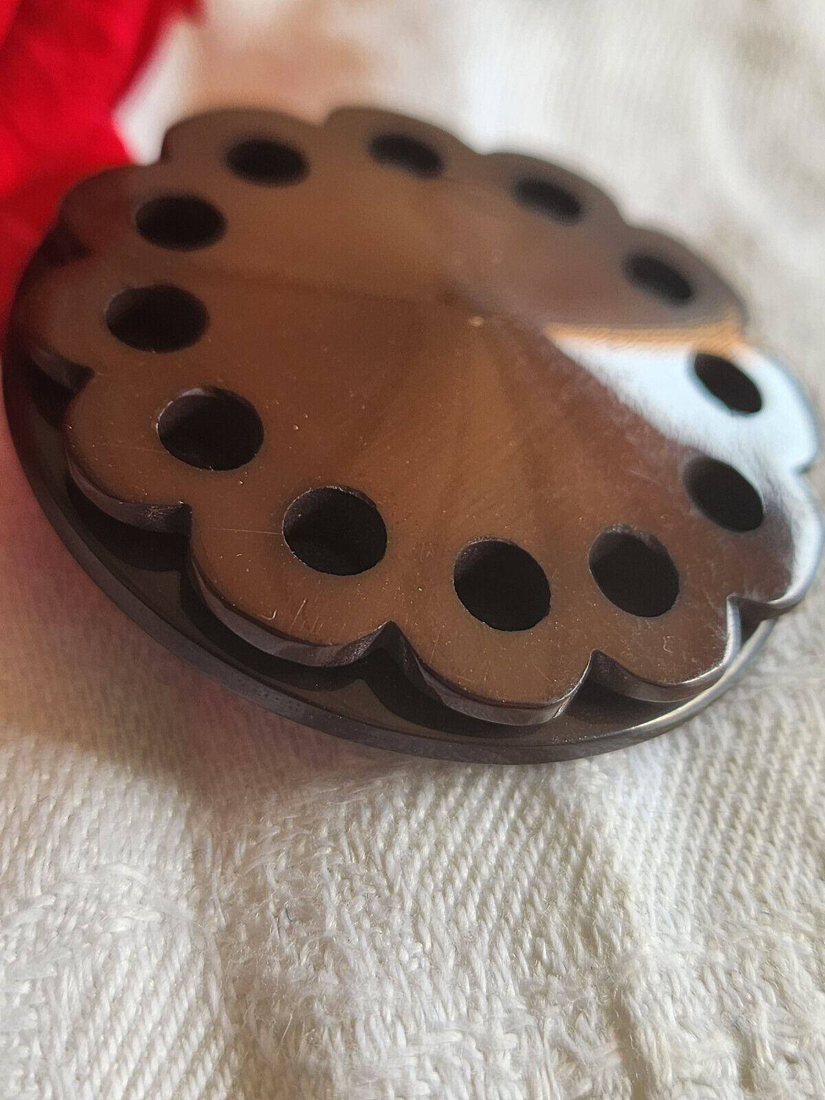 Enorme bouton ancien XXL à etage marron 4 cm pied métal XXL ref 1165