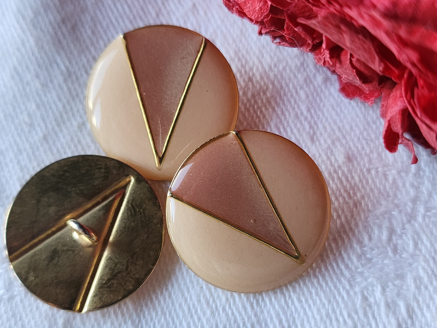 Trio boutons vintage en métal rose doré jolis 2 cm doré pied D9J