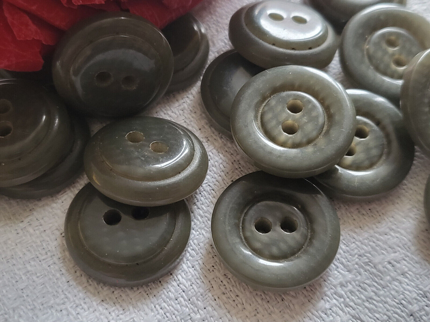 Lot 20 boutons vintage gris effet impression 2 trous 1,8 cm ref 1000