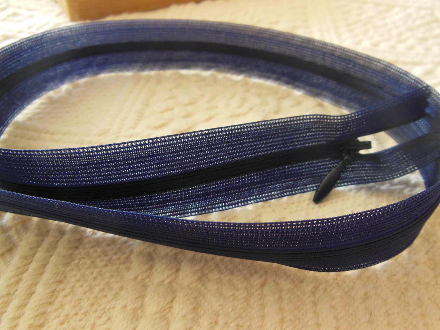 Fermeture éclair 50 cm bleu foncé invisible non- séparable A 90 couture robe