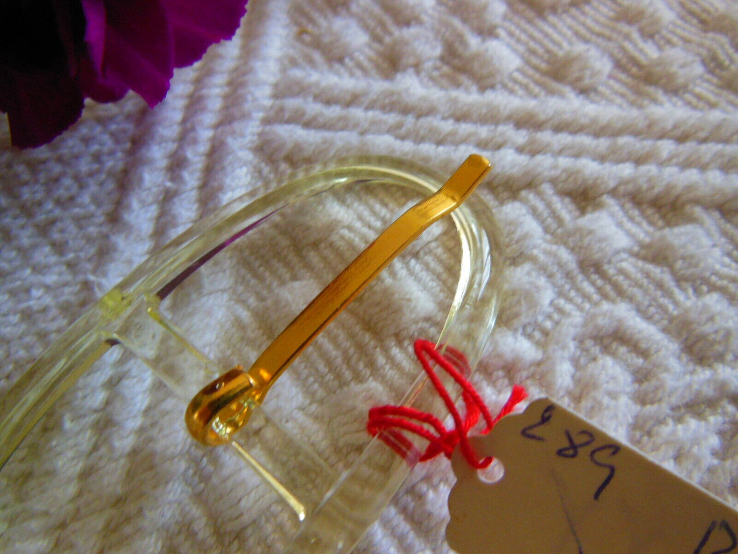 Boucle de ceinture jaune transparente vintage 7,2 sur 3,3 cm ME1