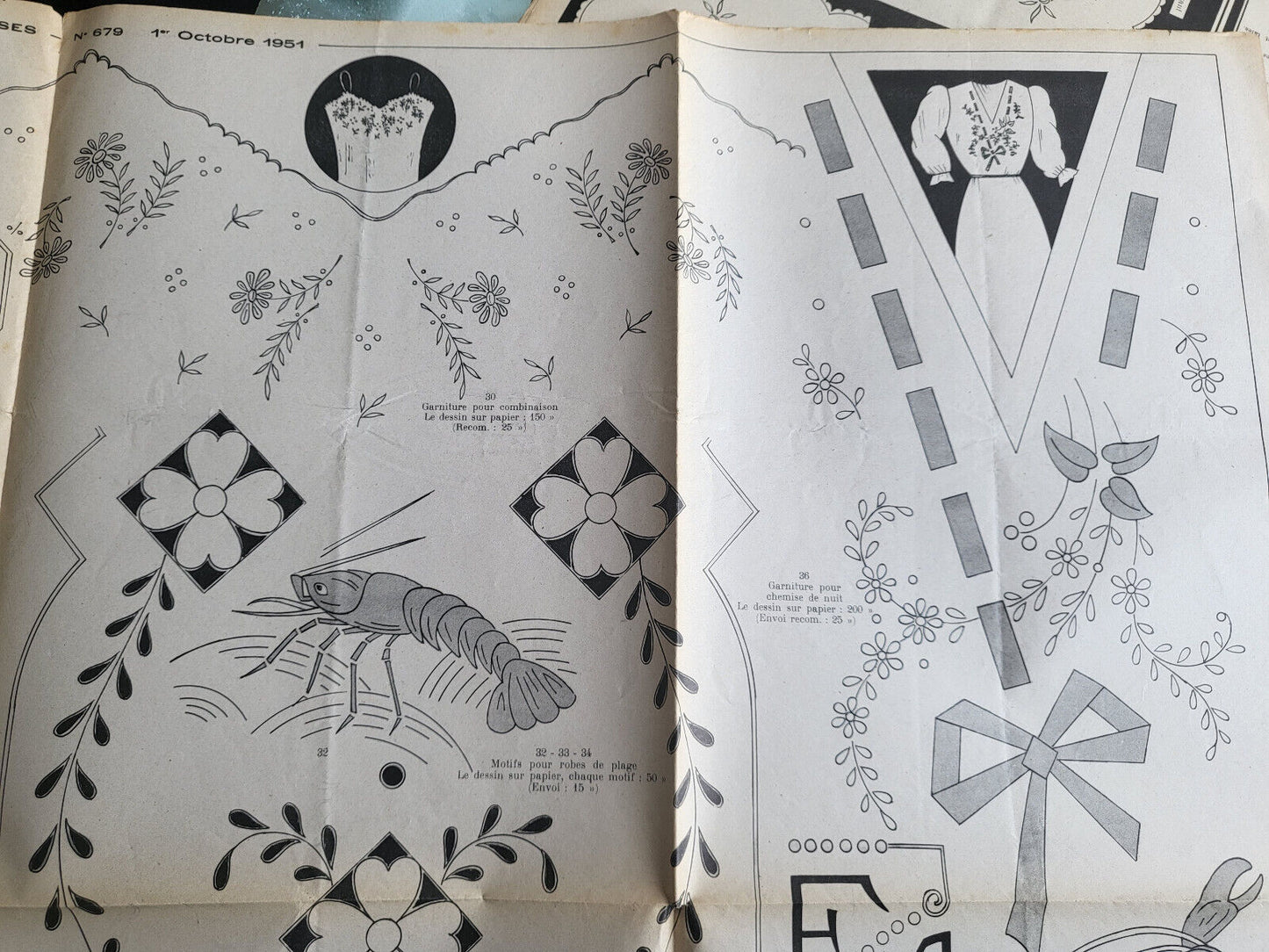 Le journal des brodeuses 1951 n° 679 col et poche motif chemise enfant thé