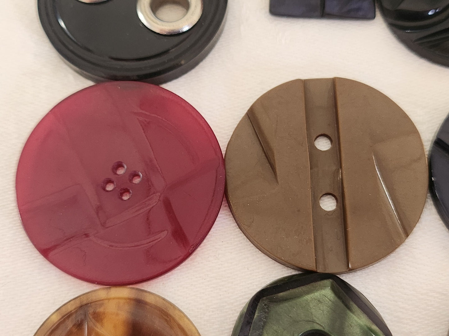 Lot 20 boutons anciens art deco bakelite plastique galalithe 2 à 3,6 cm T14