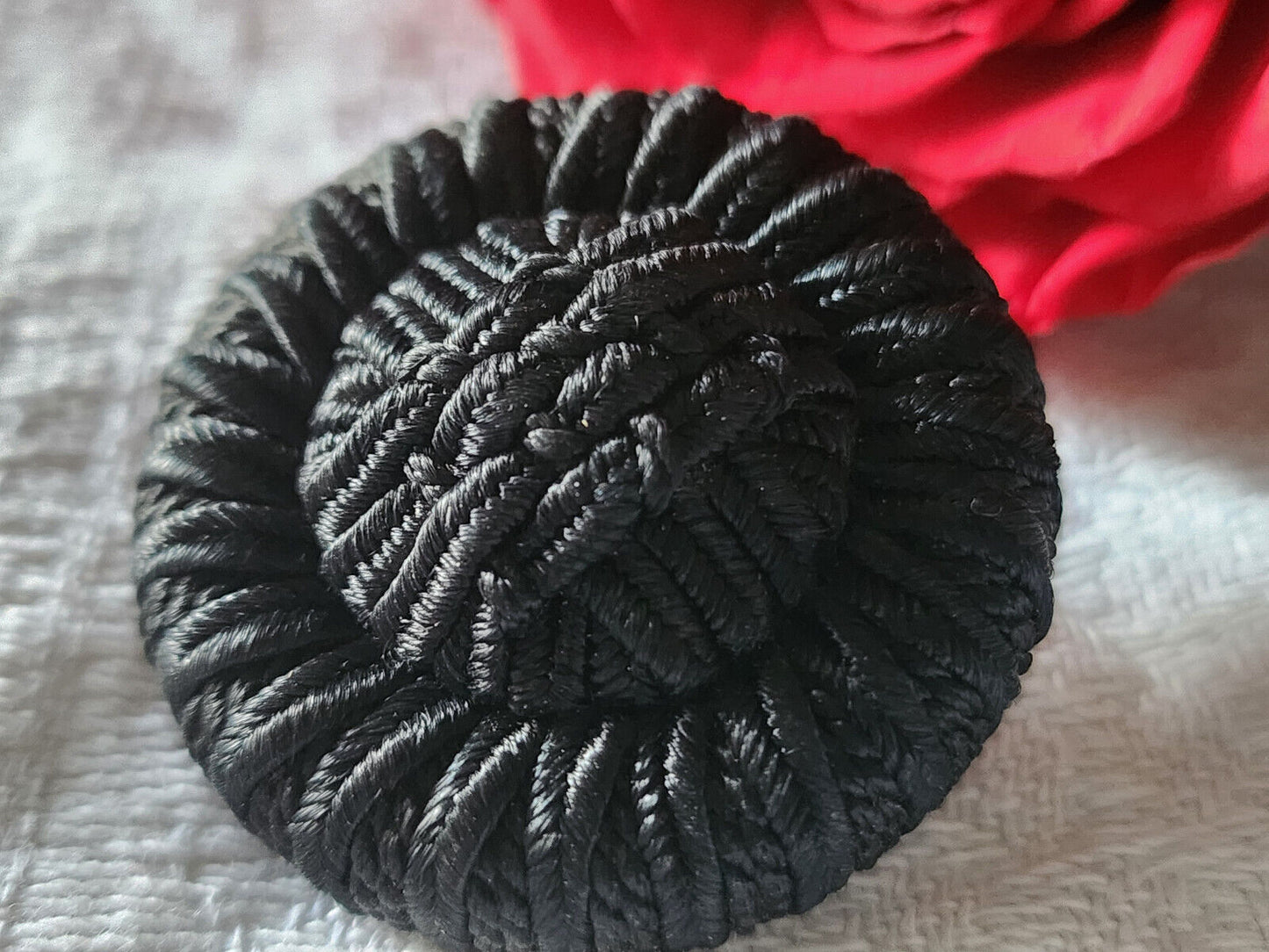 Gros bouton ancien en passementerie noir superbe finition 3,3 cm ref TA