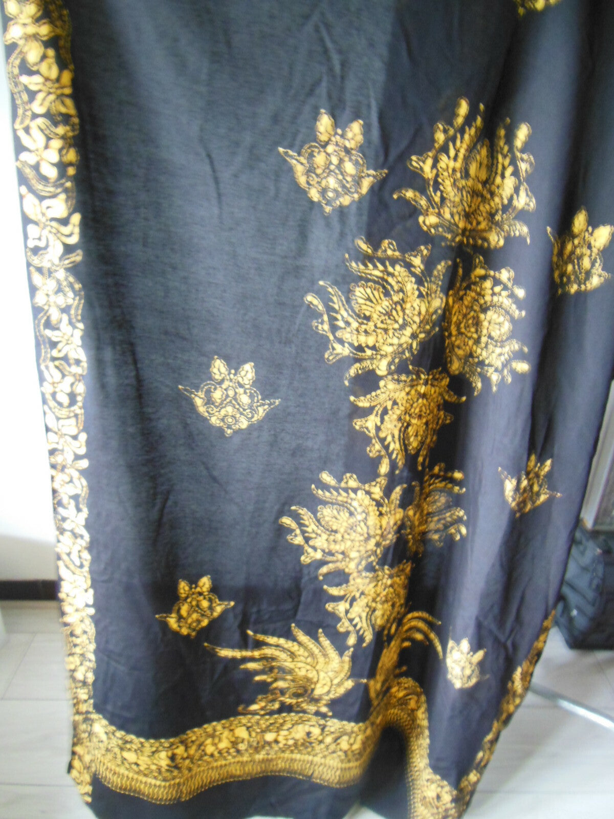 Coupon tissu vintage ancien motif ethnique noir Indonésie 3 mètres sur 91 cm B6