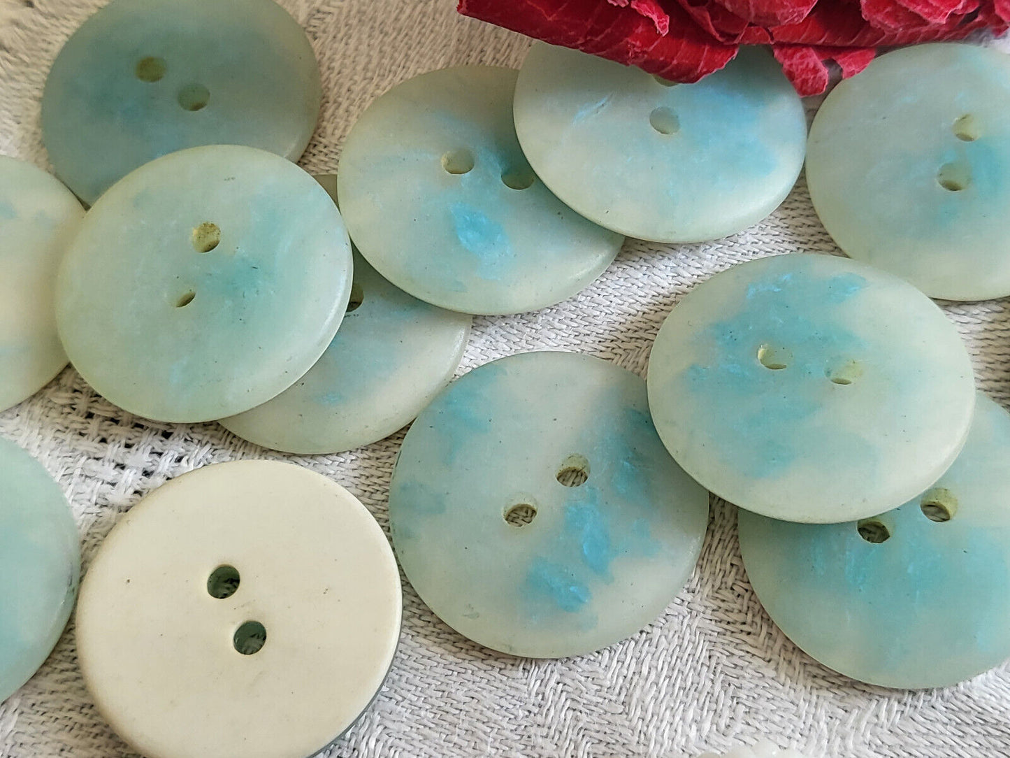 Lot 6 boutons vintage bleu marbré à trous 2,2 cm ref 517