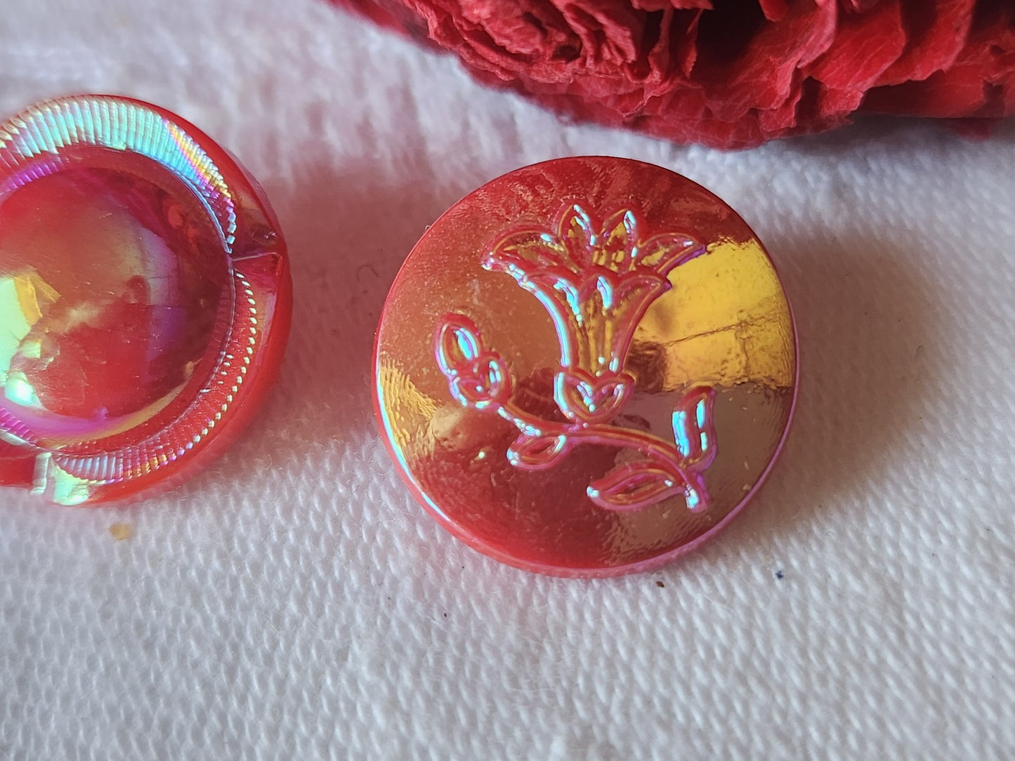 Duo boutons vintage en verre rouge mordoré 1,8 cm D11H