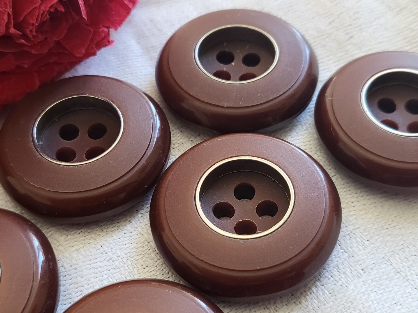 Lot 6 boutons vintage épais marron cerclure argenté diamètre: 2,6 cm ref 3496 *