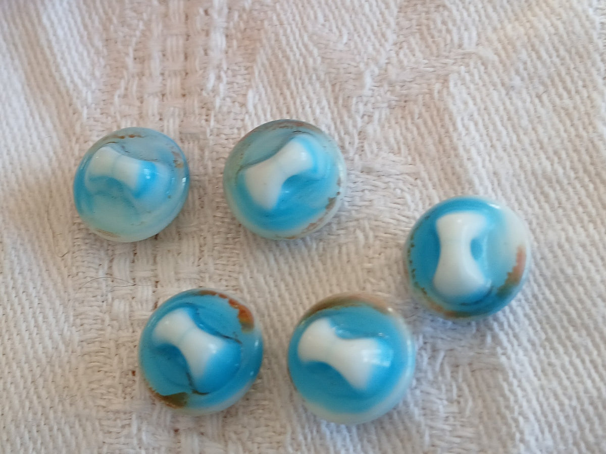 Lot 5 petits boutons vintage en verre bleu 1 cm pied ancien ref 6496