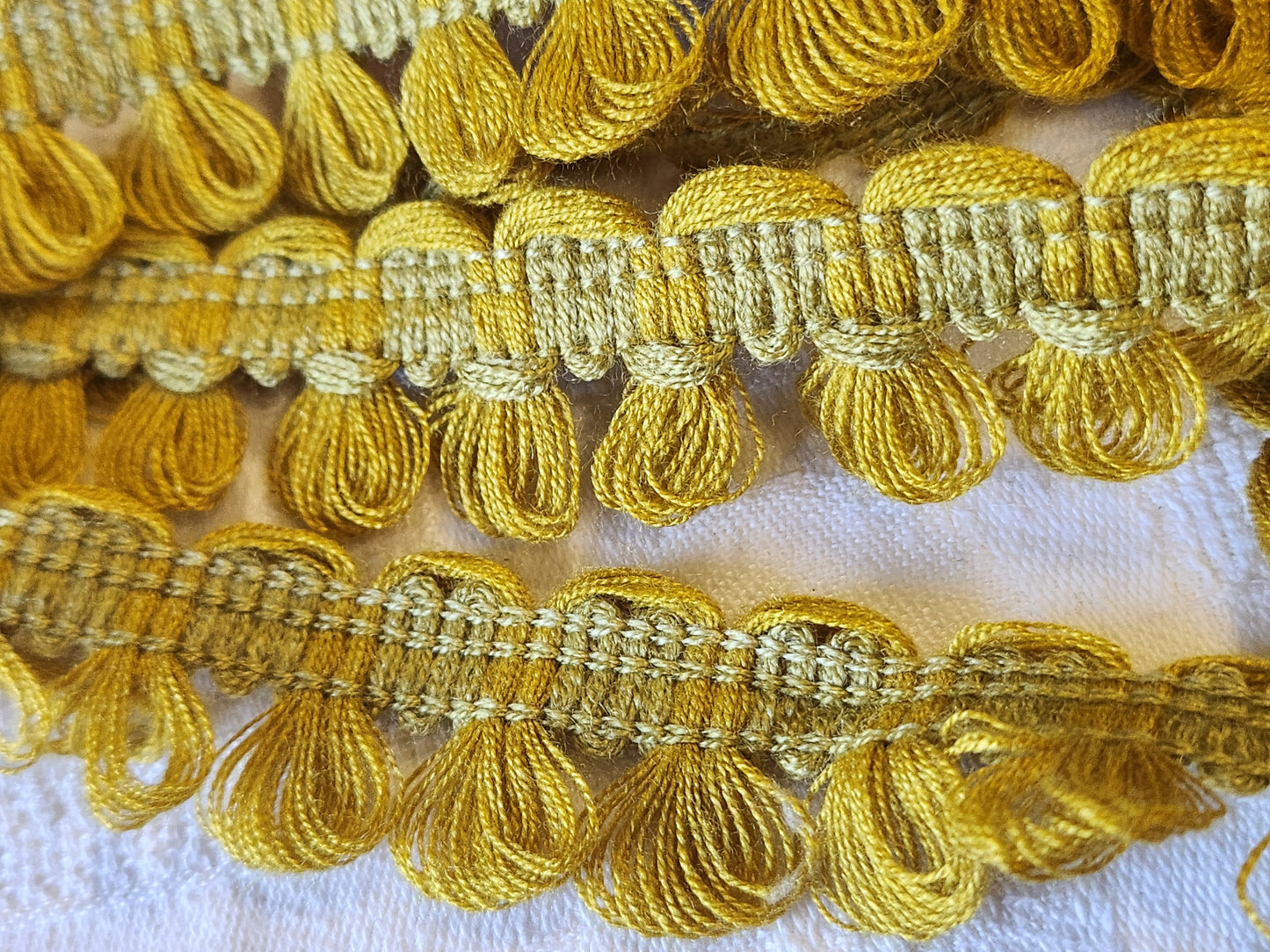 Galon vintage bouclette teinte à definir moutarde? 3 mètre sur 2,3 cm A3