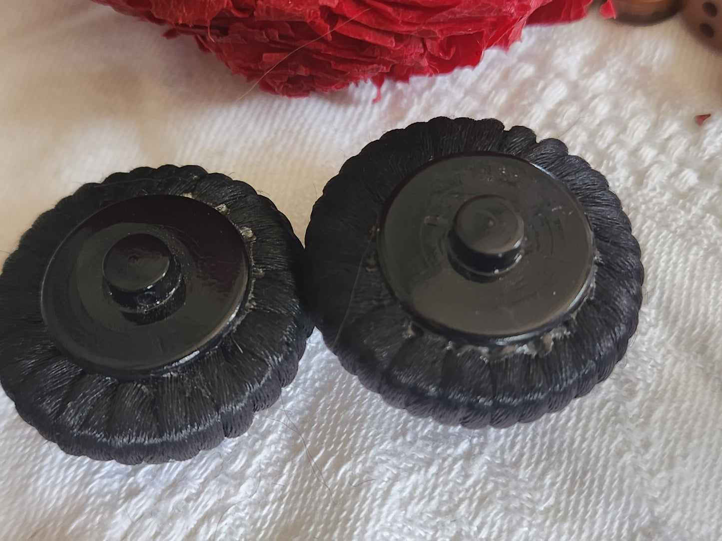 Duo boutons anciens passementerie volume pied 2,8 cm ref 1442