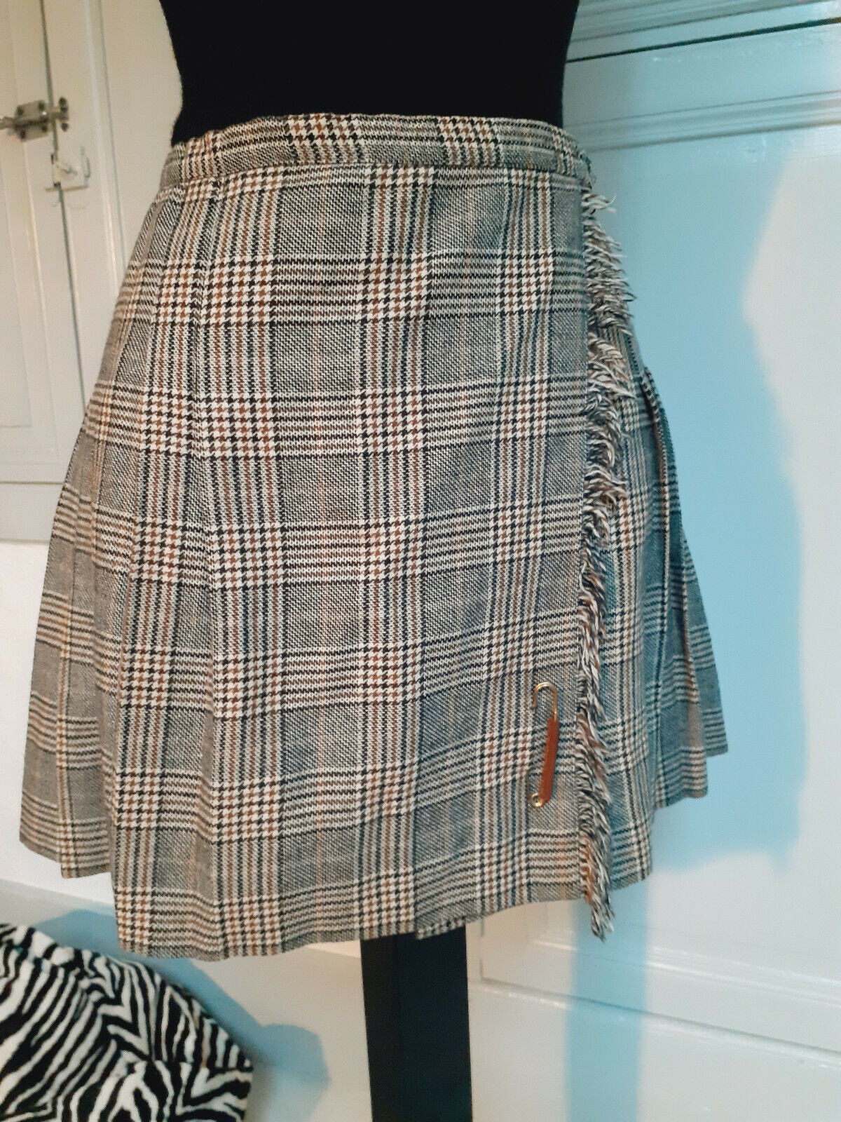 Pur vintage ancienne jupe style écossaise courte indémodable taille 36? B7