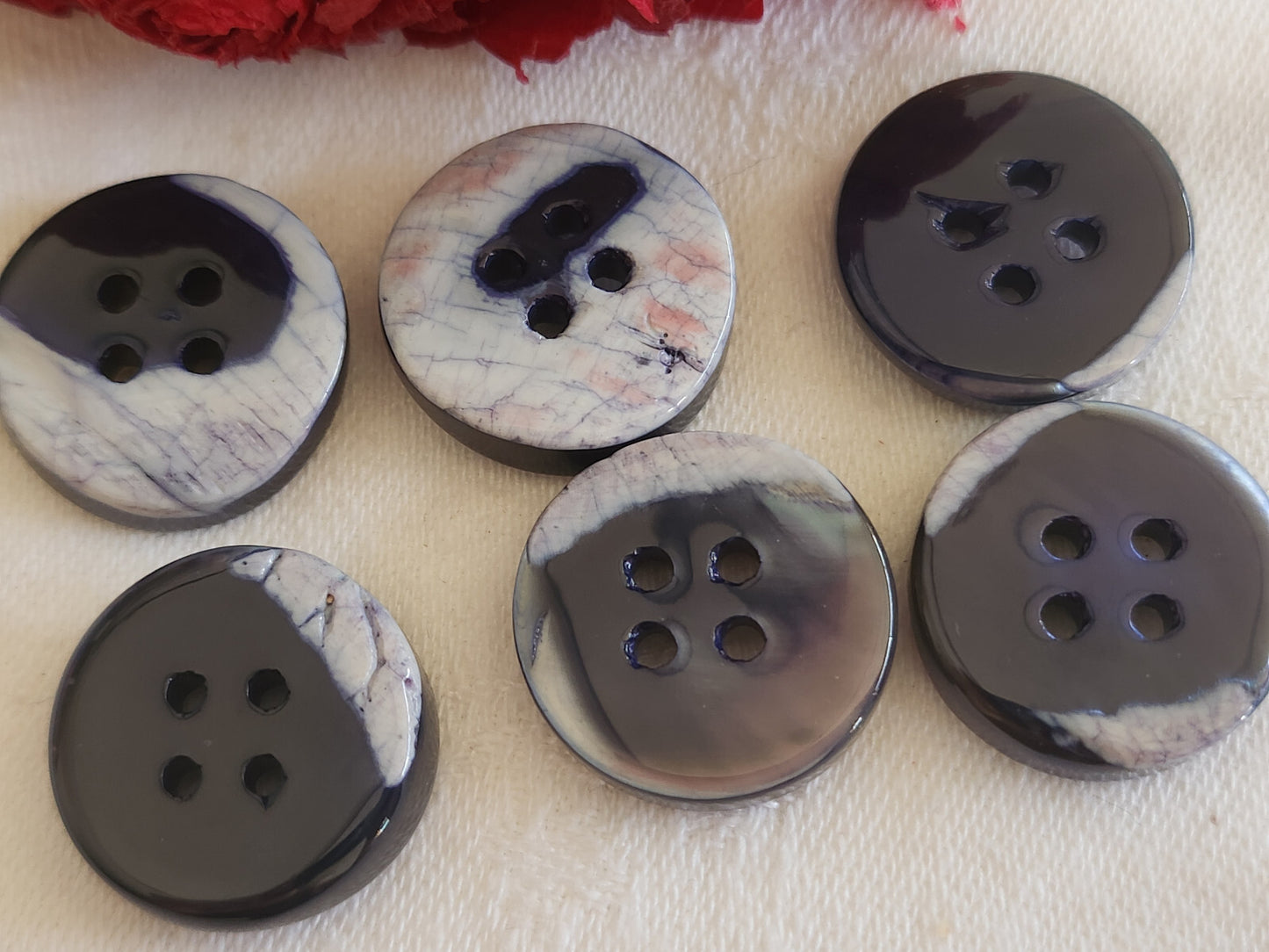Lot 6 boutons anciens en nacre bleu épais bord 2,2 cm lourd ref 791
