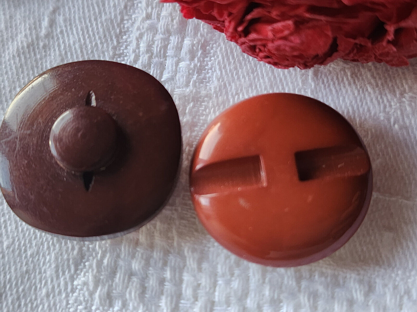 Duo boutons vintage avec cabochon en nacre pied 2,4 et 2,5 cm D10K