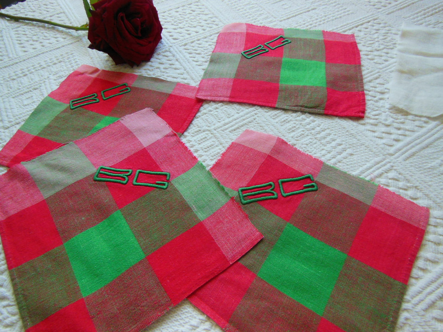 Lot 4 anciens monogramme BG vert création patchwork couture recup B7