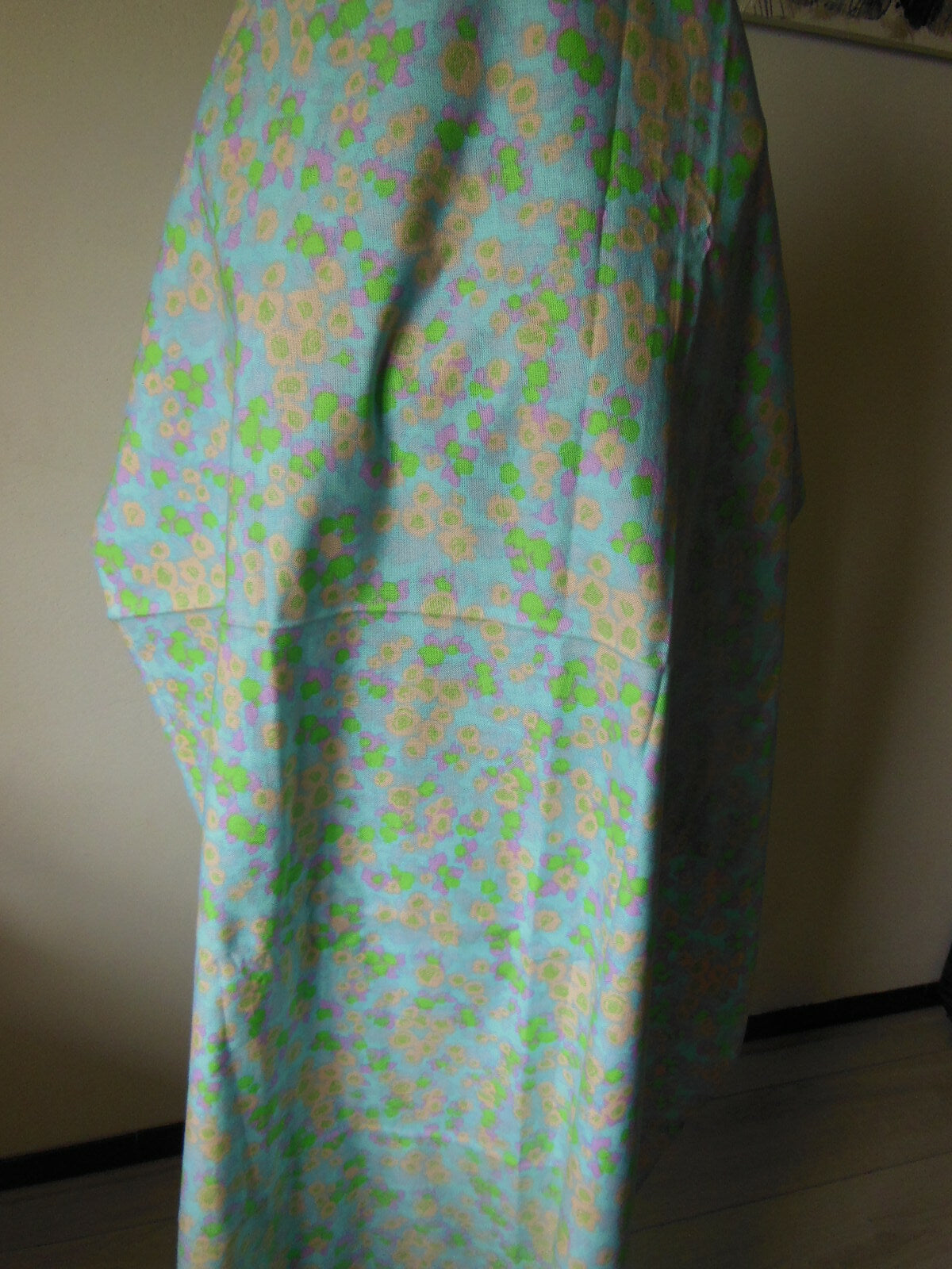 Ancien coupon tissu vintage bleu vert saumon fleur 1 m 90 sur 1 mètre B6