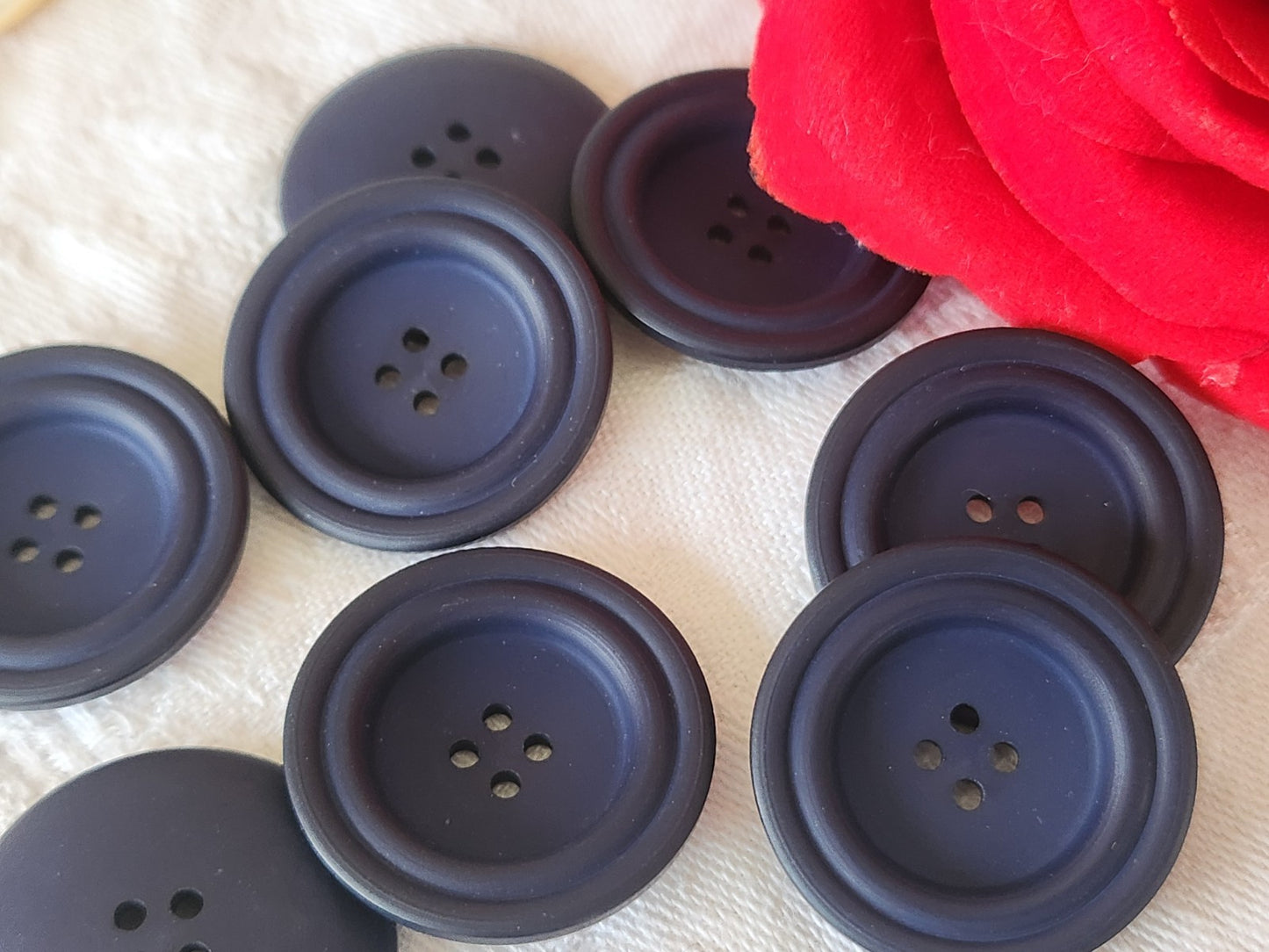 Lot 7 gros boutons vintage bleu foncé mat trous 2,8 cm 28 mm ref 6422