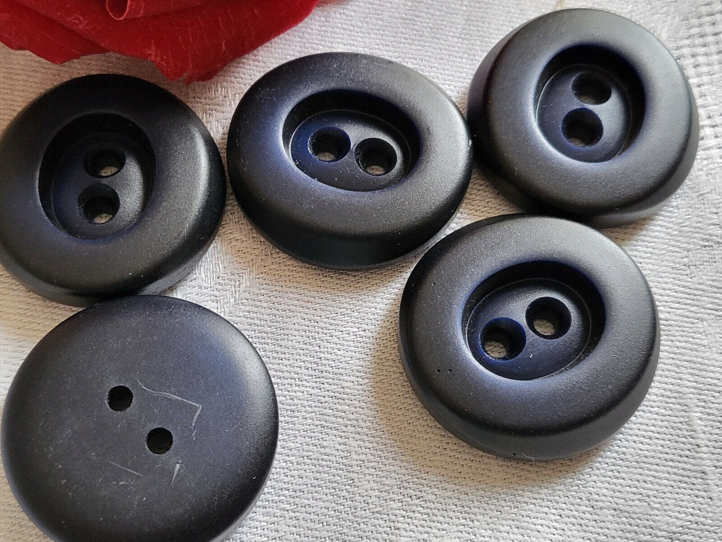 Lot 5 gros boutons vintage bleu épais deux trous 3 cm ref 2251