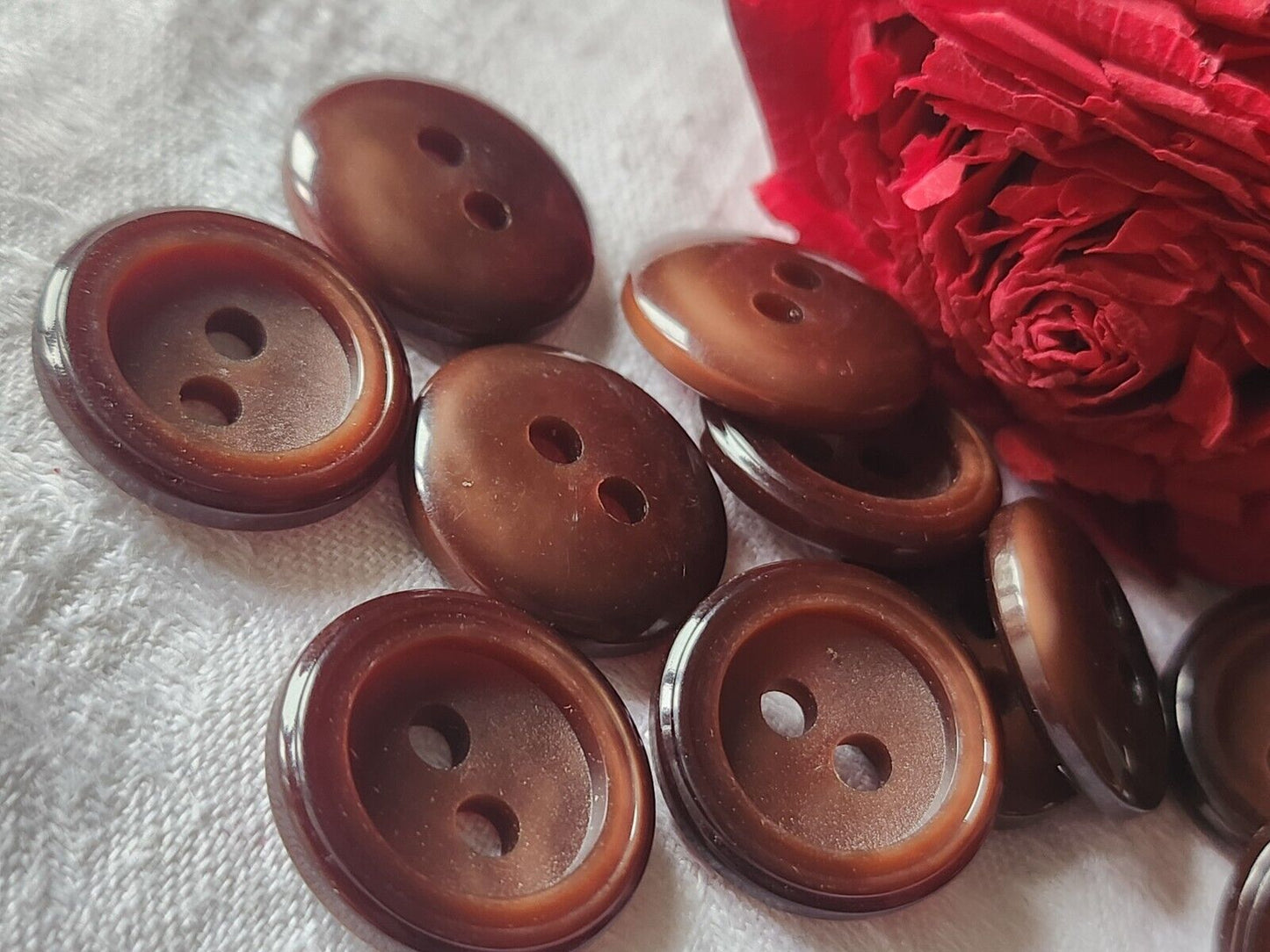 Lot 12 boutons vintage marron trou 2,1 cm ref 1004