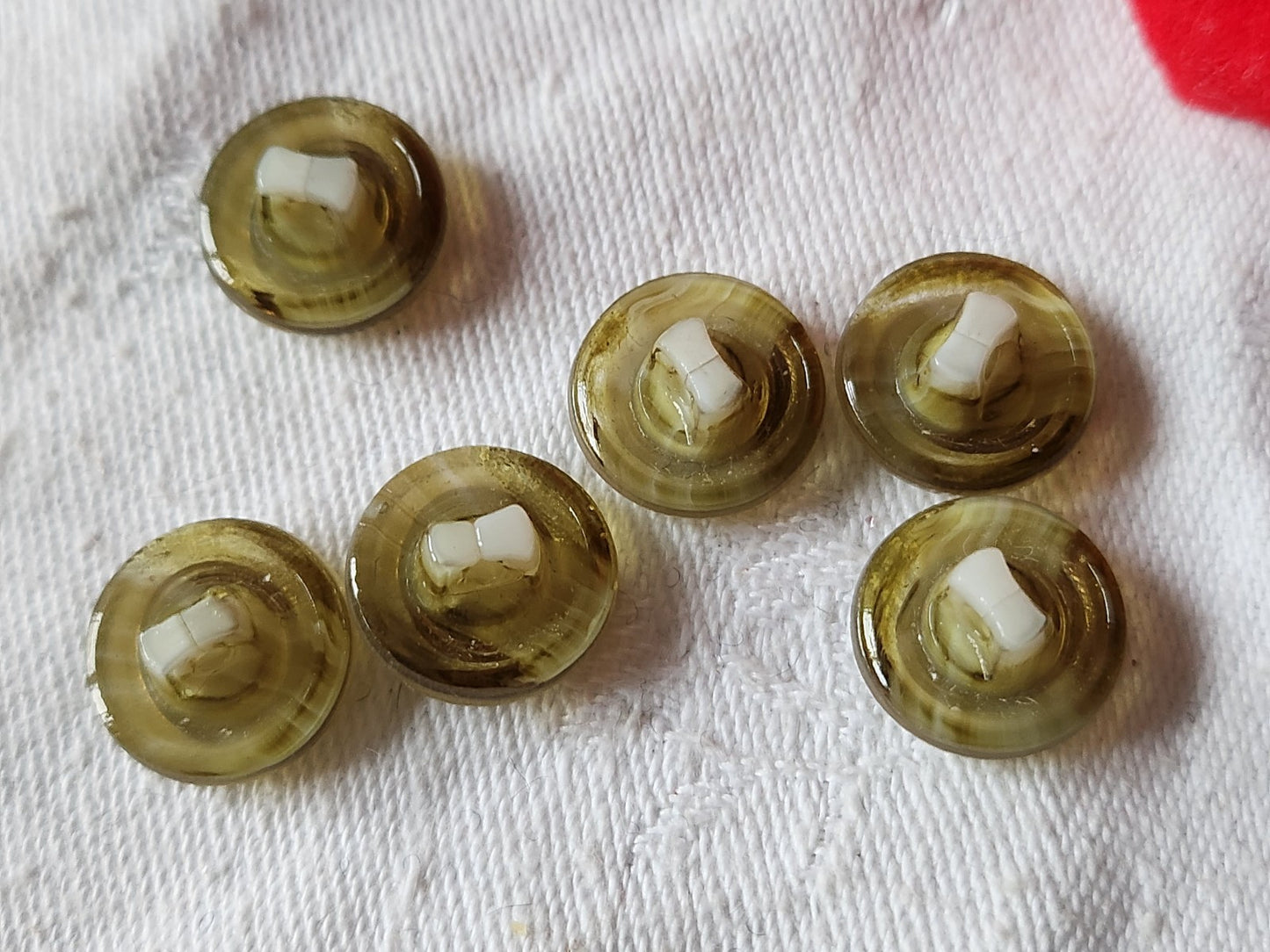 Lot 6 boutons vintage en verre teinte à definir 1,3 cm à pied ancien ref 5317