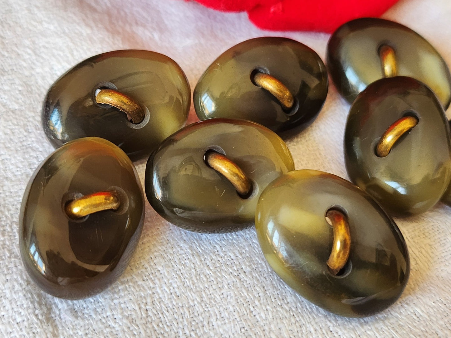 Lot 5 boutons vintage ovale vert moucheté pied metal 1,6 sur 2,4 cm ref 6093