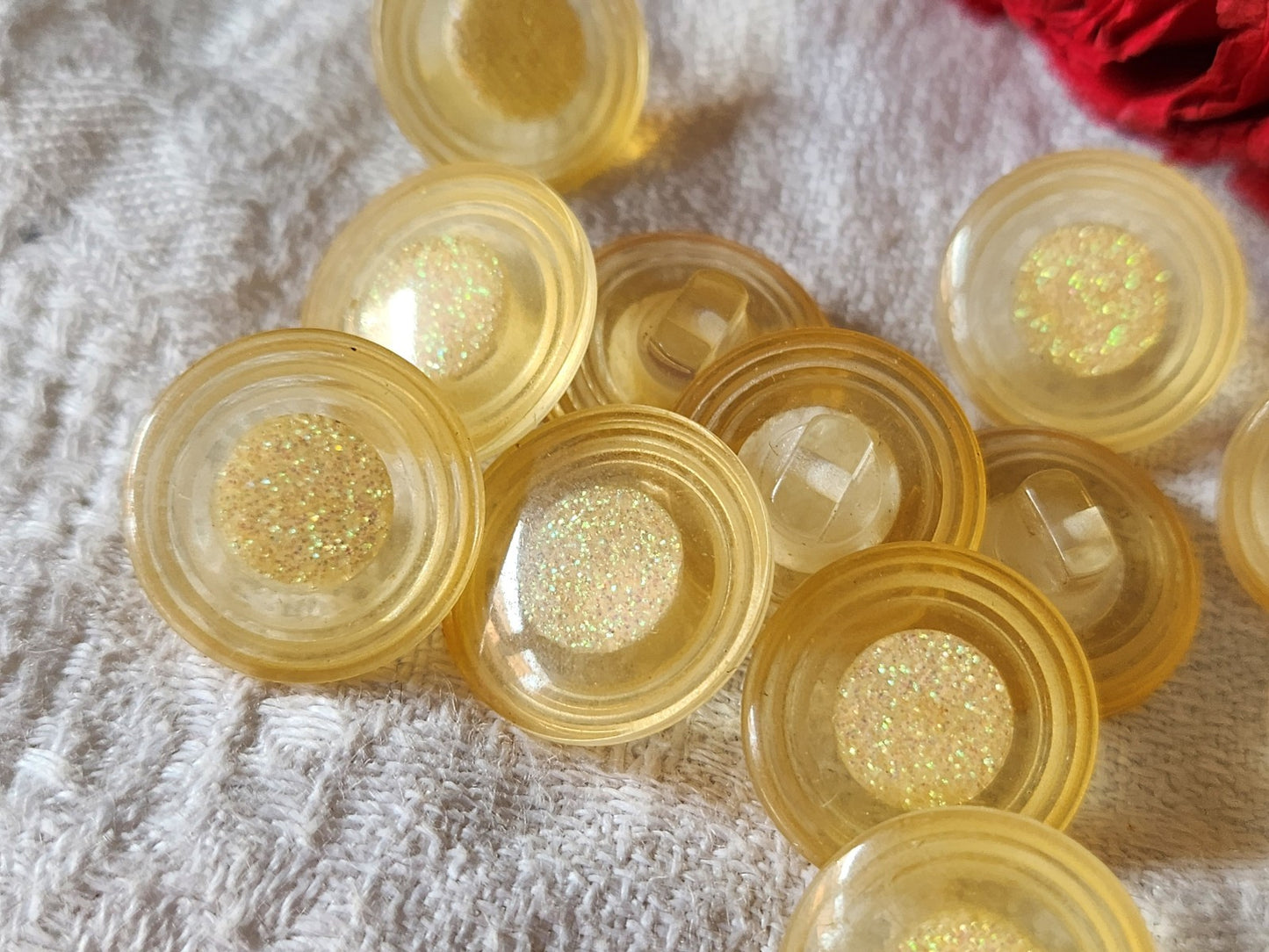 Lot 6 boutons vintage jaune paillette à pied 1,7 cm superbe ref 2923