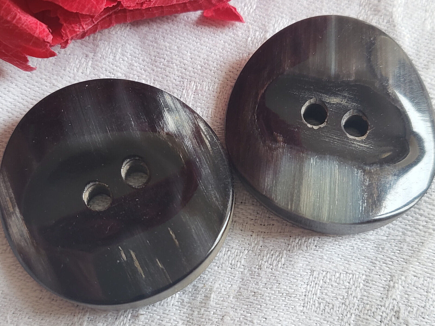 Duo gros boutons anciens marron corne? sombre manteaux gilet 3,5 cm ref 1136