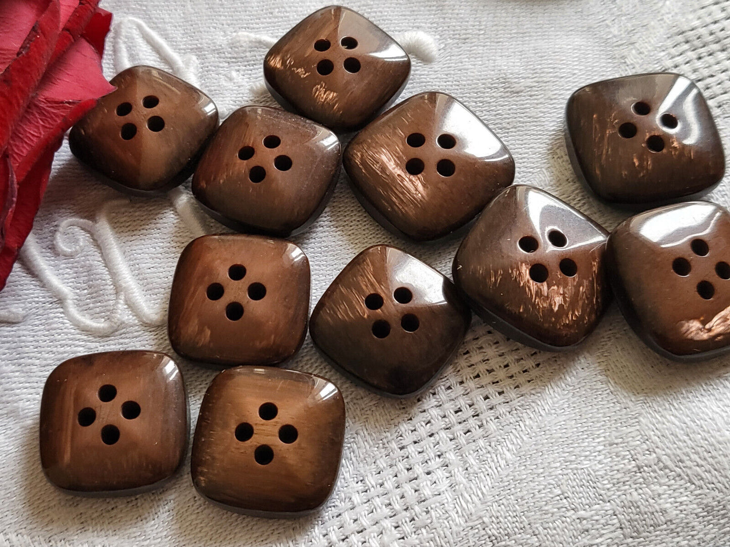 Lot 11 boutons vintage marron nacré panaché 1,7 cm et 1,9 cm ref 5557