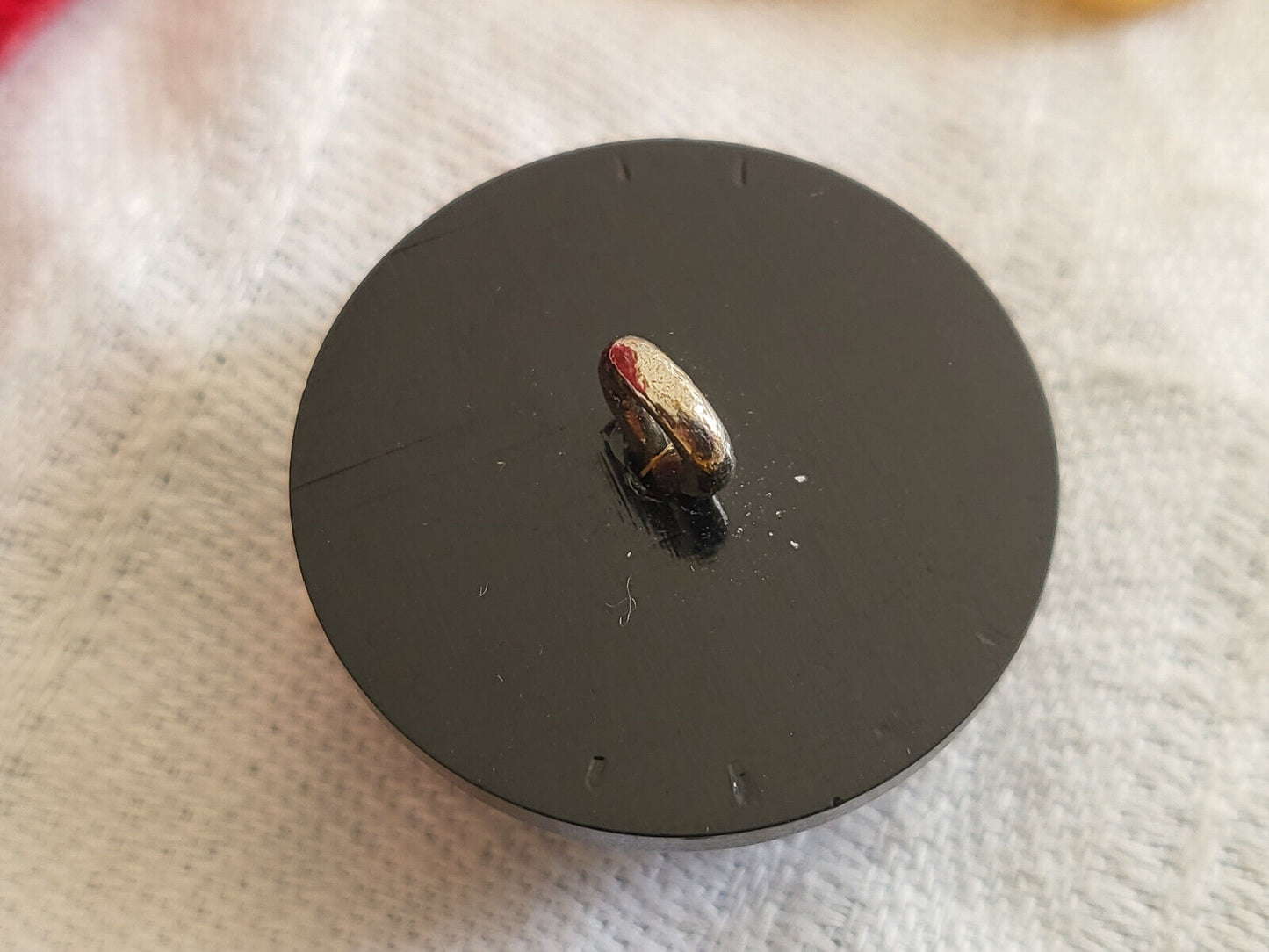 Bouton vintage noir bombé pied acier 2,3 cm G14D