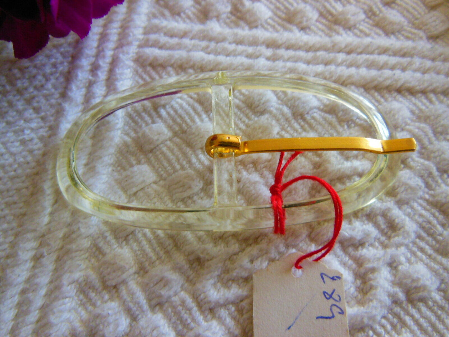 Boucle de ceinture jaune transparente vintage 7,2 sur 3,3 cm ME1